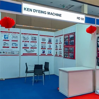 De 20e internationale tentoonstelling voor textiel- en kledingmachines in Ind...